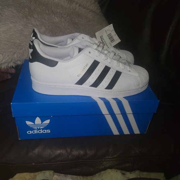 Addidas superstar shoes - Picture 6 of 8
